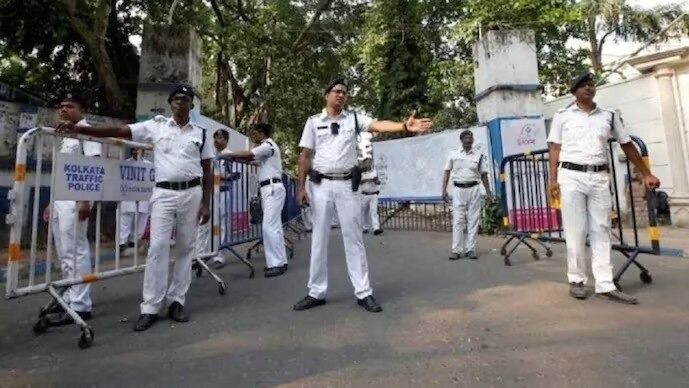১০ দিনে ৪৫ হাজারের বেশি গাড়ি, বাইকের বিরুদ্ধে অ্যাকশন, লাগামছাড়া অনিয়ম কোথায়?
