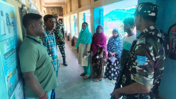 ফলতায় পুনর্নির্বাচন ঘিরে কড়া কমিশন