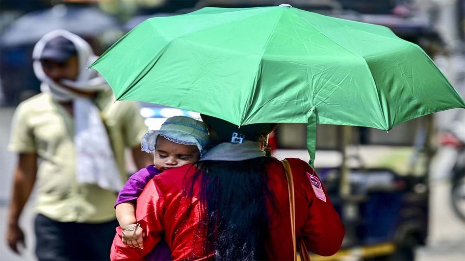 একাধিক জেলায় ৬০ কিমি বেগে ঝড়ের সতর্কতা, বৃষ্টি হলেও ভ্যাপসা গরম কমবে না একাধিক জেলায় ৬০ কিমি বেগে ঝড়ের সতর্কতা, বৃষ্টি হলেও ভ্যাপসা গরম কমবে না