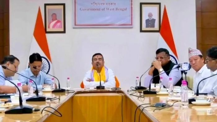 পাহাড়ের তিন পুরসভায় প্রশাসক বসানোর নির্দেশ মুখ্য়মন্ত্রী শুভেন্দুর, নবান্নে বৈঠকে গুরুং-রোশনে