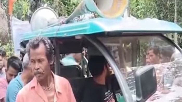 '৪ জুনের মধ্যে চাই আবাসের কাটমানি', কোচবিহারে মাইকিং জনতার