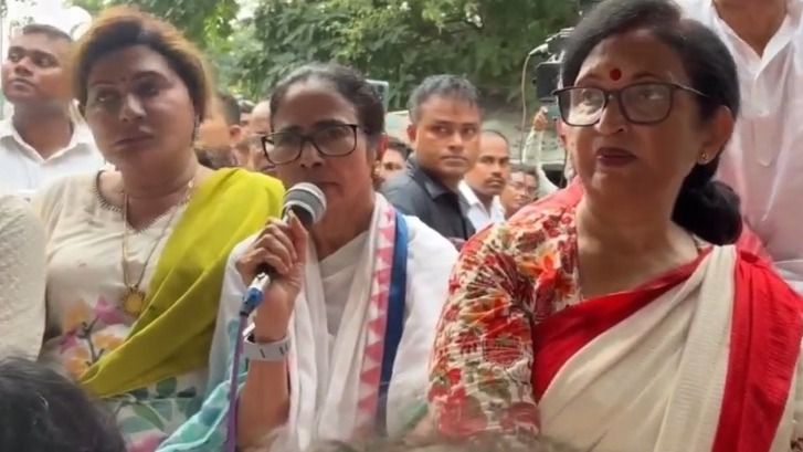 'যাদের জন্য এত করলাম...' TMC-তে ভাঙন নিয়ে 'গদ্দার'দের টার্গেট মমতার