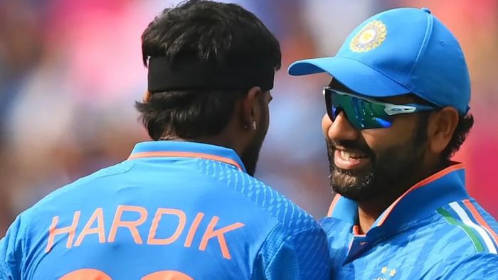 হার্দিক পান্ডিয়া ও রোহিত শর্মা (ফাইল ছবি)