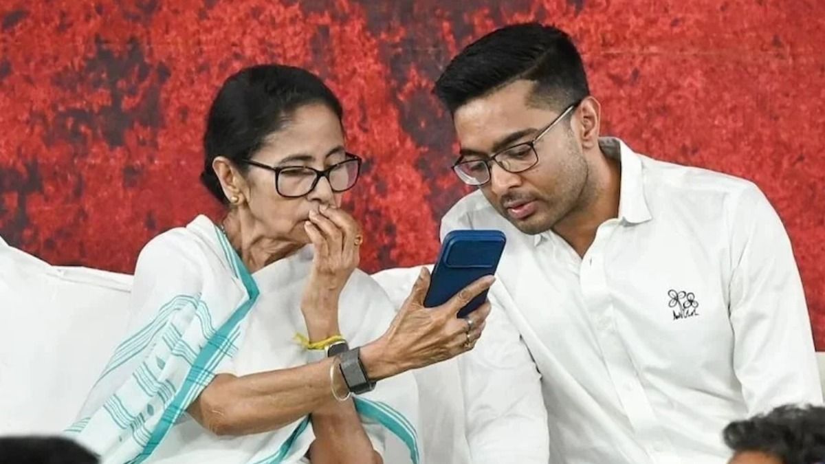 TMC ভাঙছে, ওদিকে INDIA জোটের মিটিংয়ে অভিষেককেও নিয়ে যাচ্ছেন মমতা, কী স্ট্র্যাটেজি?