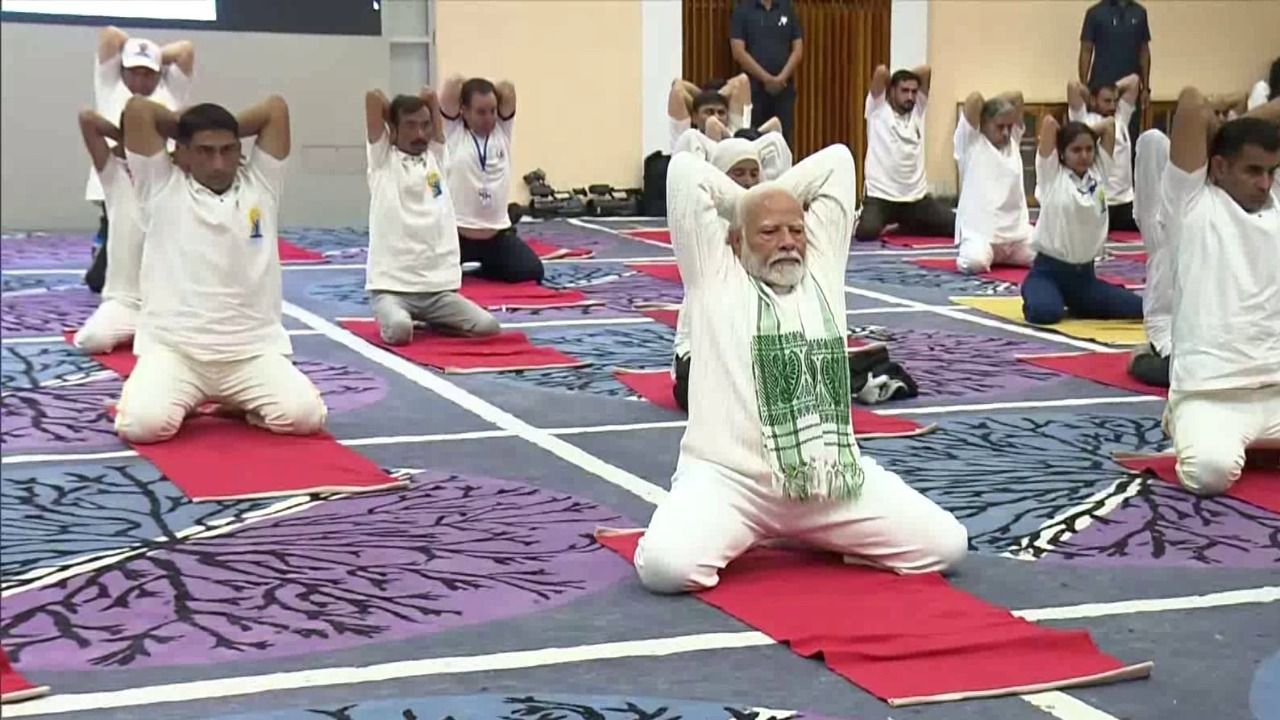 নেতাজি ইন্ডোরে যোগাভ্যাস করবেন মোদী, ২ দিনের সফরে আর কী কী কর্মসূচি প্রধানমন্ত্রীর?