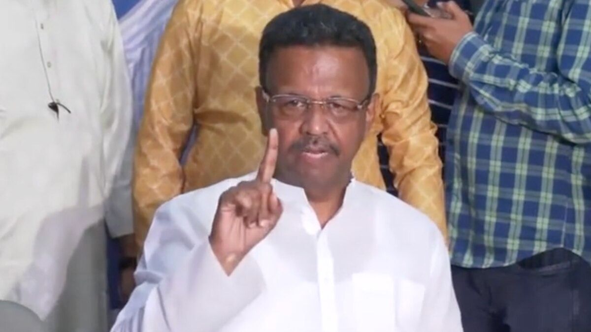 'নেতাজির স্বপ্নপূরণ হল না', আক্ষেপ নিয়ে মেয়র পদ ছাড়লেন ফিরহাদ