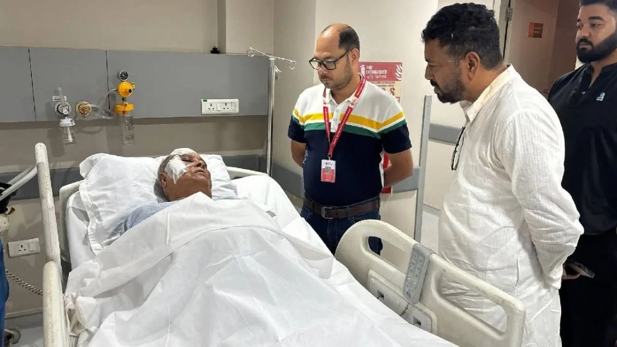 'আশীর্বাদ করবেন', চিকিৎসাধীন অশোককে ফোন CM শুভেন্দুর