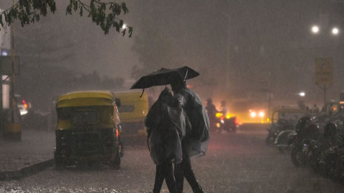 দক্ষিণবঙ্গের ৮ জেলায় ভারী বৃষ্টির পূর্বাভাস,বর্ষা কতদূর? 