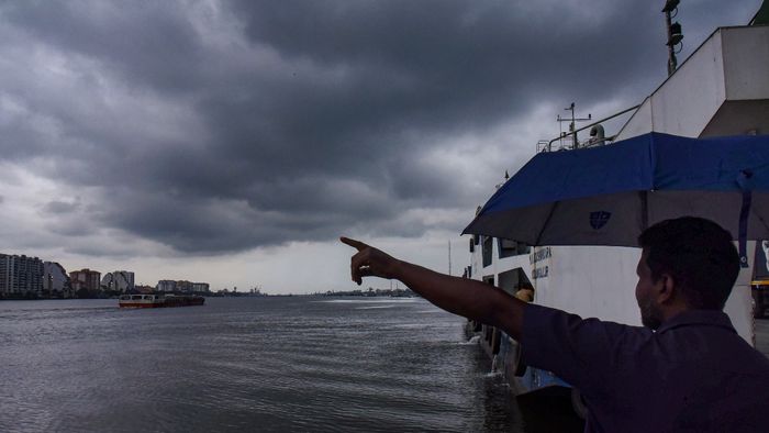 আসছে বর্ষা