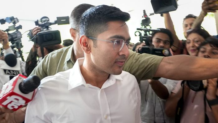 অবশেষে ভবানী ভবনে হাজিরা দিলেন অভিষেক বন্দ্যোপাধ্যায়