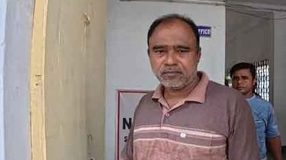 হেমতাবাদে আন্তর্জাতিক পাচারচক্রের পর্দাফাঁস, প্রাক্তন মন্ত্রীর ছায়াসঙ্গী তৃণমূল নেতা গ্রেফতার