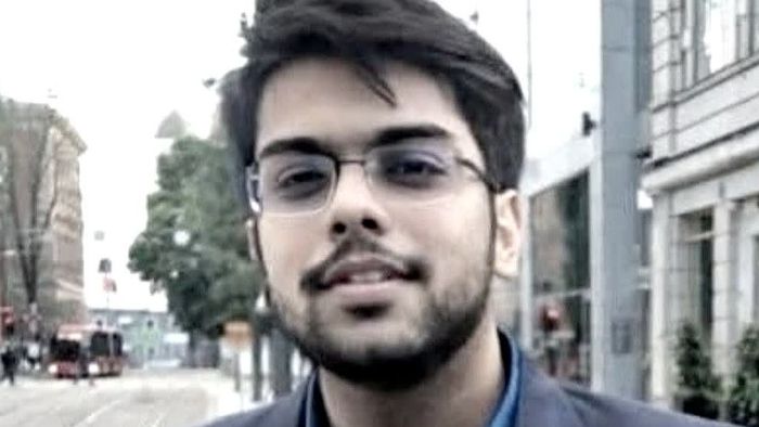 মমতার বিরুদ্ধে আইনি লড়াইয়ে কাকলি-পুত্র, ভাঙনের মুখে তৃণমূলের সংসদীয় দল