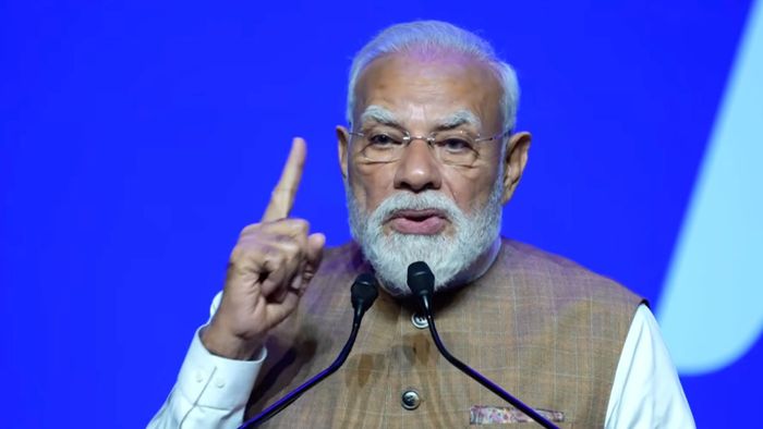 PM Narendra Modi Paris Speech 2026: ১২ বছরে কতটা বদলেছে ভারত? প্যারিসের মঞ্চে দাঁড়িয়ে বিশ্বকে বার্তা প্রধানমন্ত্রী মোদীর