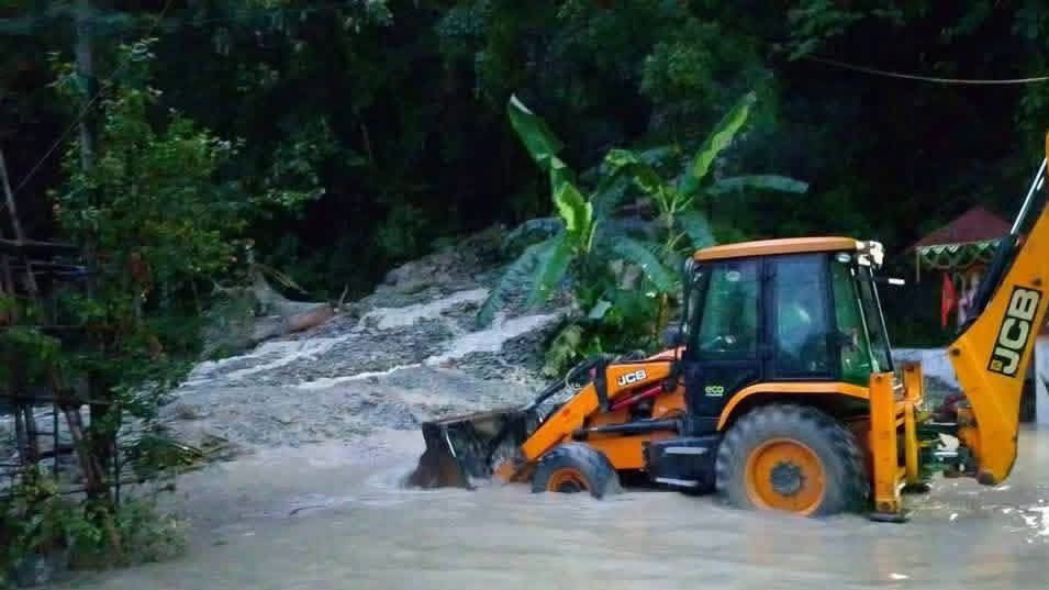 এবার বিপাকে সিকিমও, ধসের জেরে বর্ষার শুরুতেই ১০ নম্বর জাতীয় সড়কে লণ্ডভণ্ড দশা
