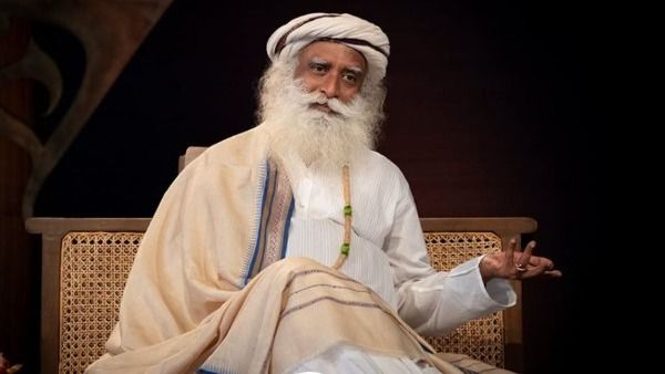 জীবনে সফল, জয়ী ও ধনী হওয়ার জন্য কেন যোগাসন জরুরি? বোঝালেন সদগুরু