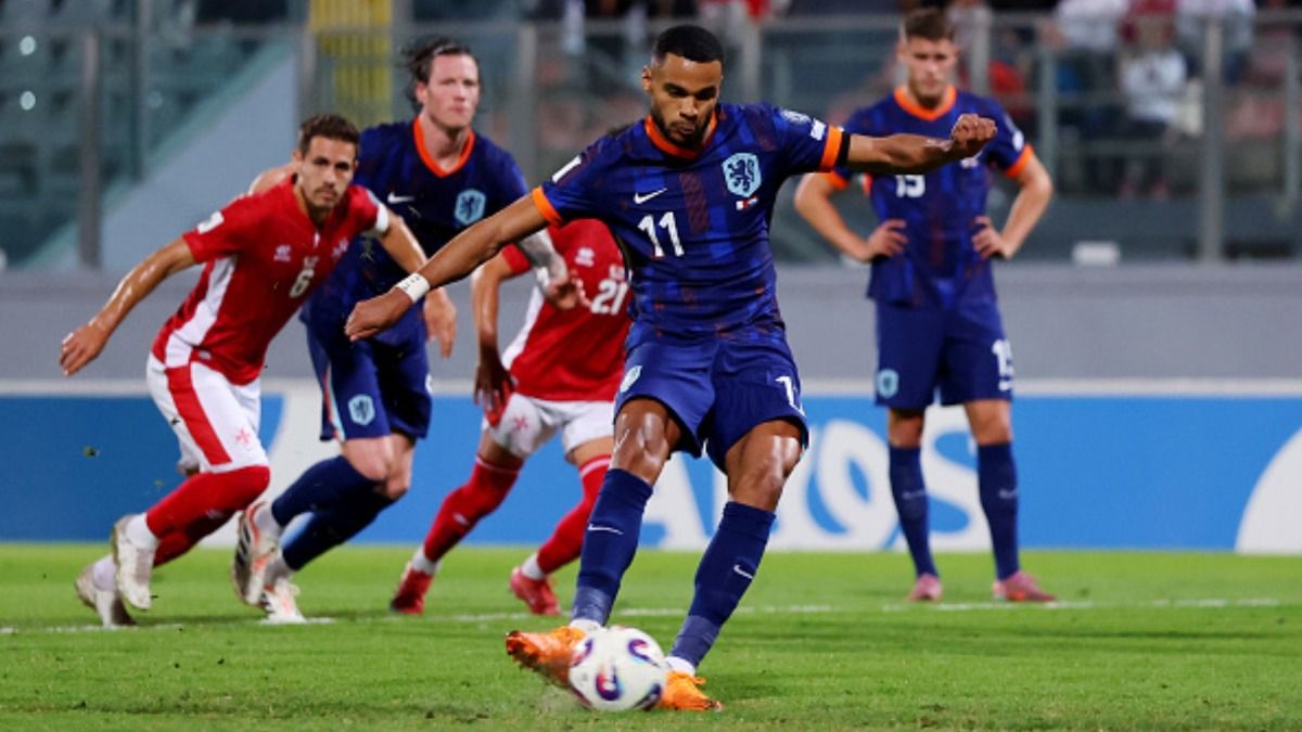 বিশ্বকাপ বাছাইপর্বে মাল্টাকে গুঁড়িয়ে দেওয়ায় অরেঞ্জের হয়ে ফুটবল ইতিহাসে গড়লেন কোডি গাকপো
