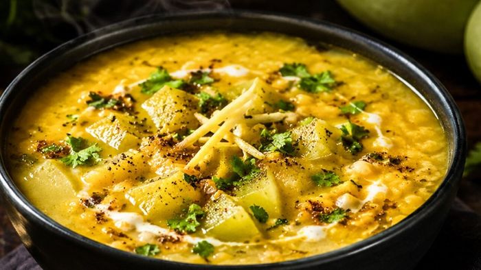 Cucumber Spinach Soup: মেদ ঝরবে ম্যাজিকের মতো, তেল ছাড়াই বাড়িতে বানিয়ে ফেলুন এই সবজি-শাকের স্যুপ