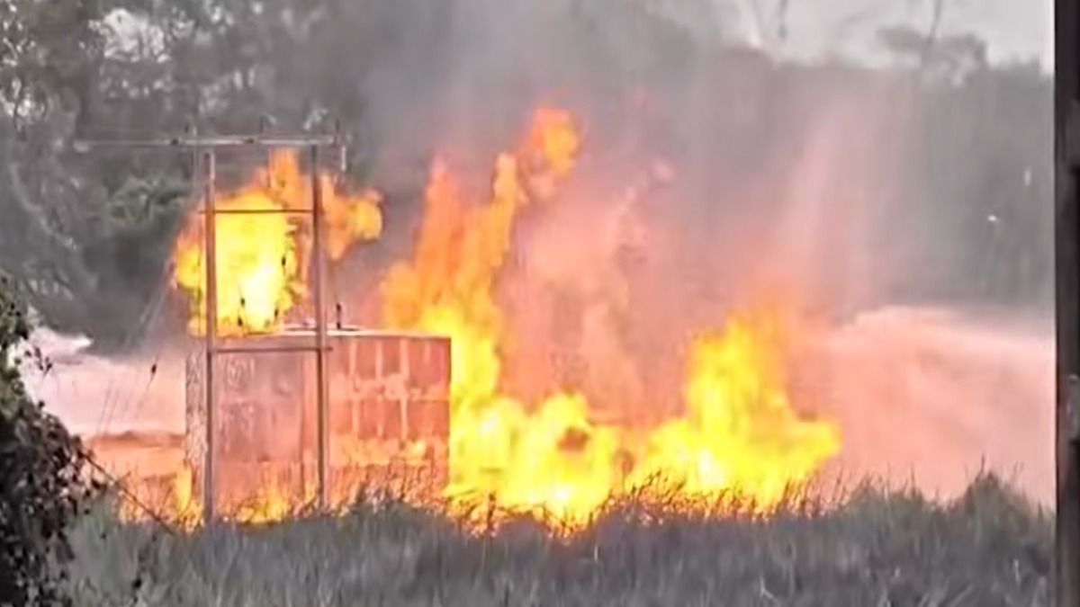 হলদিয়ায় ন্যাপথার পাইপ লাইনে বিধ্বংসী অগ্নিকাণ্ড, জখম বেশ কয়েকজন, গ্যাস লিক করেই বিপত্তি?
