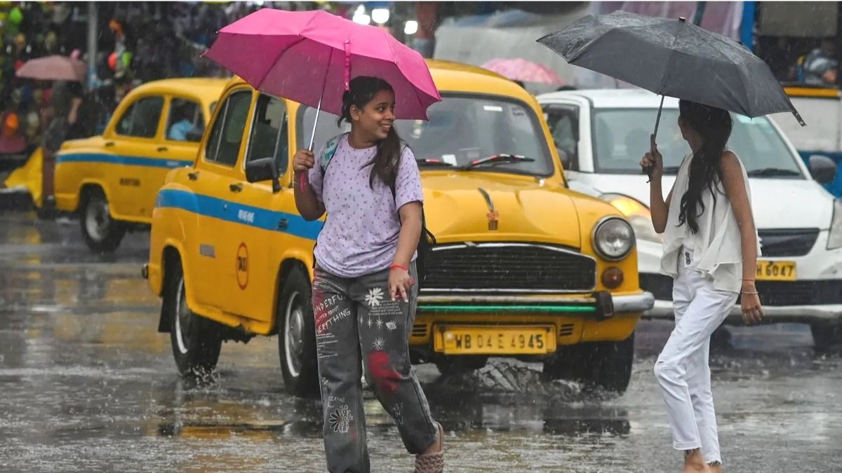 দুর্যোগের কাউন্টডাউন শুরু, ৩ জেলায় অ্যালার্ট, ১০ জেলায় অতি ভারী বৃষ্টির পূর্বাভাস 