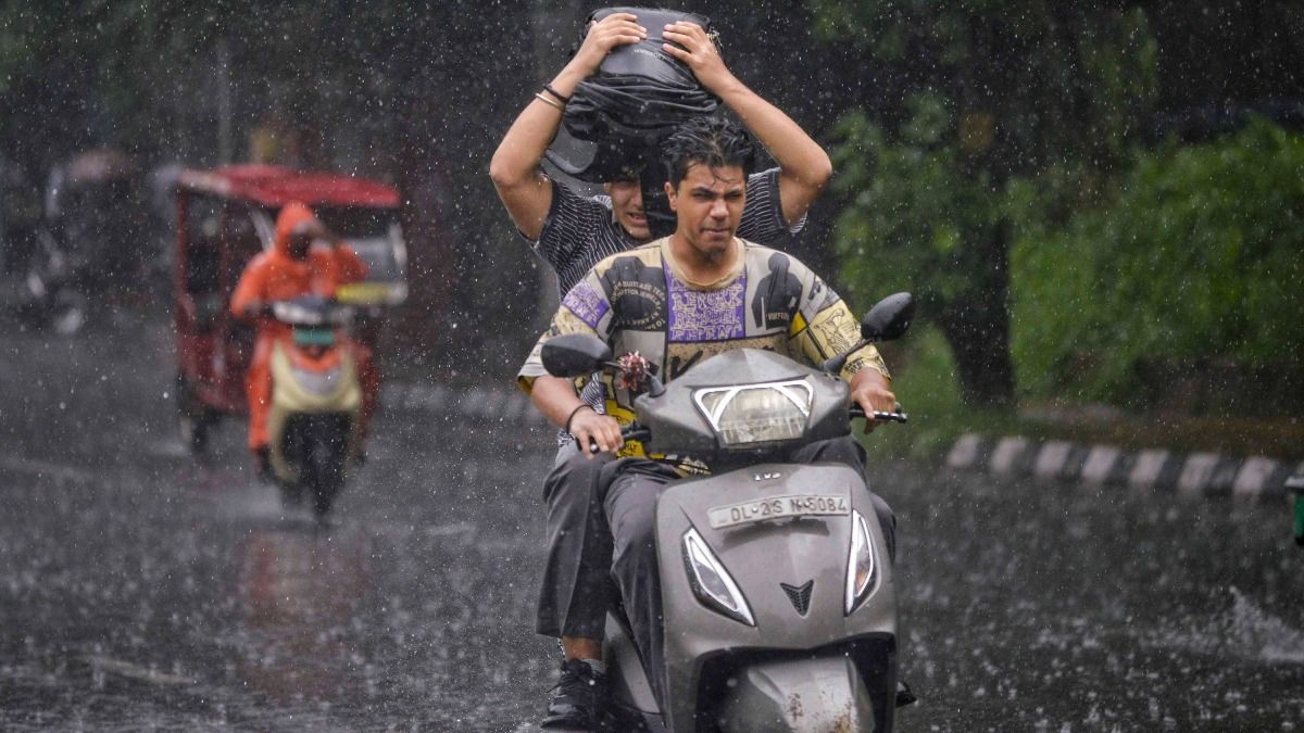 নিম্নচাপে দক্ষিণবঙ্গে ভারী বৃষ্টির পূর্বাভাস, এই ৪ দিন দুর্যোগের সতর্কতা 