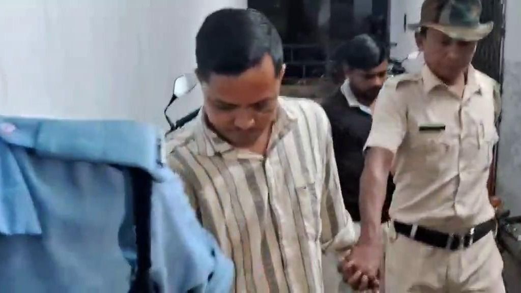 Youth Arrest CM Suvendu: মুখ্যমন্ত্রীর বিরুদ্ধে আপত্তিকর পোস্টের অভিযোগে গ্রেফতার যুবক, প্রশ্নের মুখে নতুন সরকার