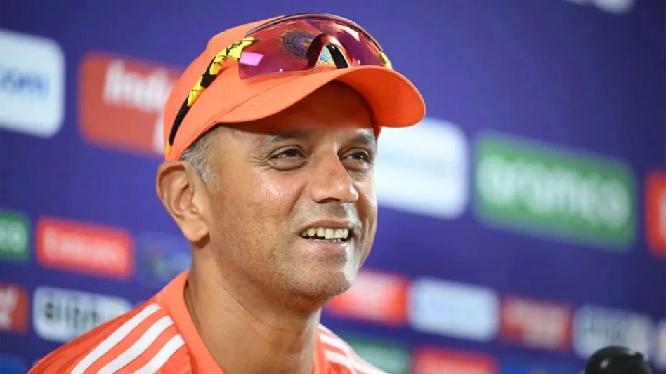 ইংল্যান্ডের কোচ হতে পারেন দ্রাবিড়, ম্যাককালাম দায়িত্ব ছাড়তেই জল্পনা ইংল্যান্ডের কোচ হতে পারেন দ্রাবিড়, ম্যাককালাম দায়িত্ব ছাড়তেই জল্পনা
