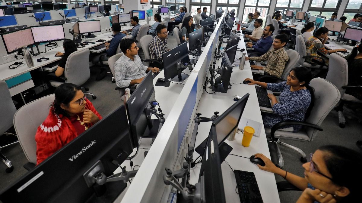 Bank Job: রাষ্ট্রায়ত্ত ব্যাংকে ৮ হাজারেরও বেশি অফিসার নিয়োগ, আবেদনের শেষ তারিখ কবে?