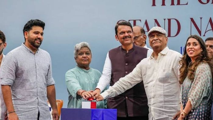 পরিবারের সঙ্গে রোহিত শর্মা