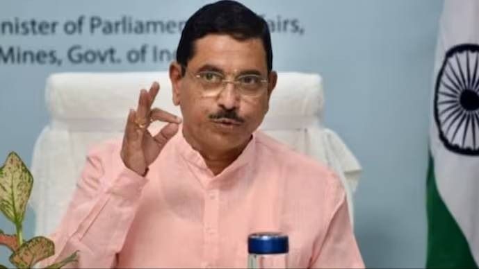 নতুন শিক্ষামন্ত্রী প্রহ্লাদ যোশী, ধর্মেন্দ্রর পদত্যাগের পর ঘোষণা কেন্দ্রের