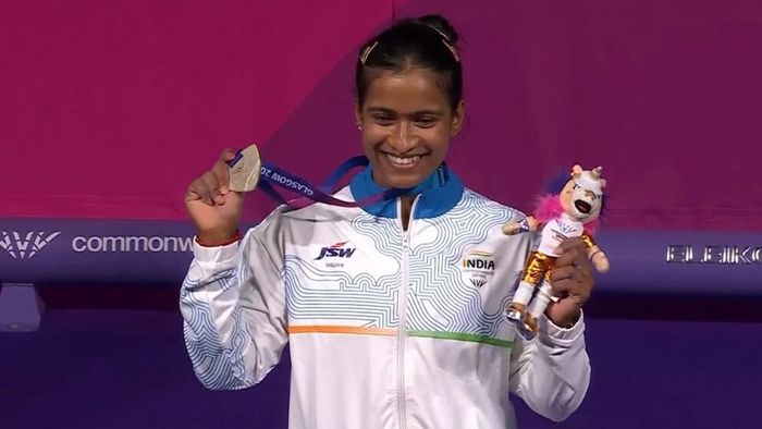 গ্লাসগোর ভারোত্তোলন মঞ্চ মাতালেন জ্ঞানেশ্বরী যাদব।