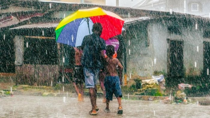 কলকাতাতে বৃষ্টির সম্ভাবনা কতটা? জানুন আবহাওয়ার পূর্বাভাস