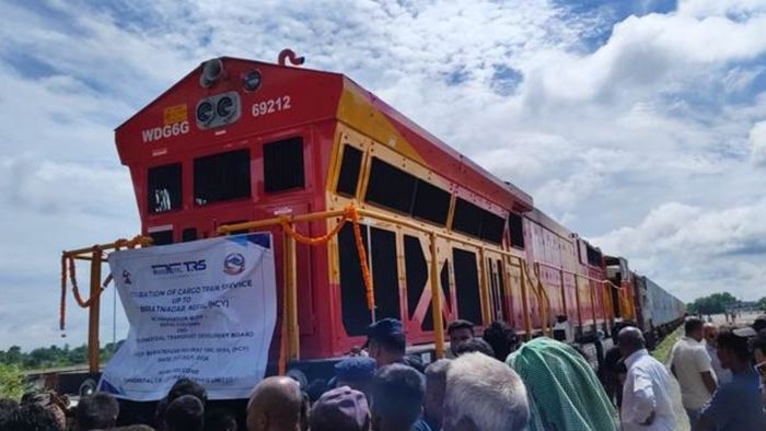 কলকাতা বন্দর থেকে প্রথমবার নেপালে পৌঁছল পণ্যবাহী ট্রেন