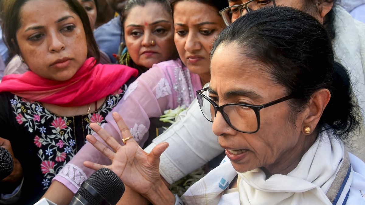 হালিশহরের পুনরাবৃত্তি, এবার খাস কলকাতায় 'চোর চোর' শুনলেন মমতা 