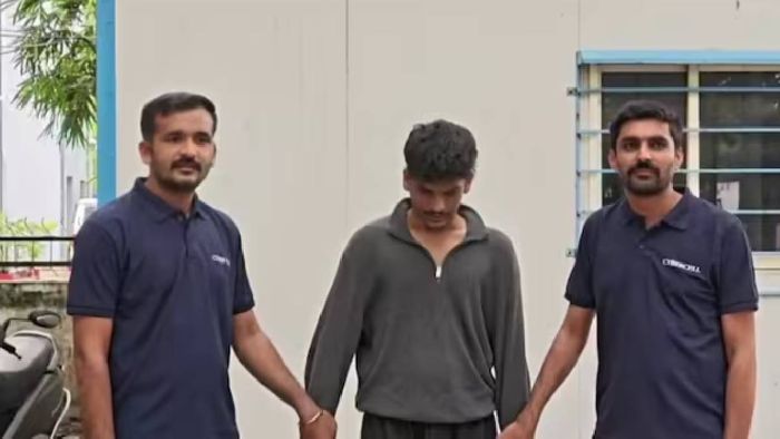 ফিজিওথেরাপিস্টকে হেনস্থা
