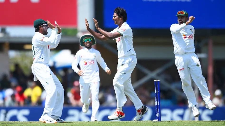  নিজেদের মাটিতেই কুপোকাত অস্ট্রেলিয়া, হাসান-মিরাজদের আগুনে বোলিংয়ে ঐতিহাসিক টেস্ট জয় বাংলাদেশের 