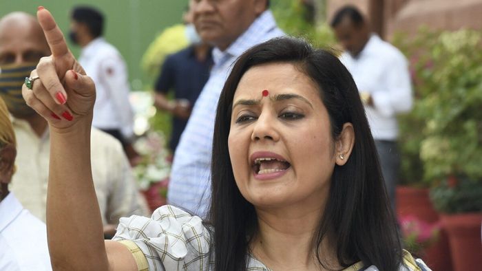 ‘মমতাই আসল দল, দরকারে নতুন পার্টি গড়বেন,’ বিদ্রোহীদের একহাত মহুয়া মৈত্রর