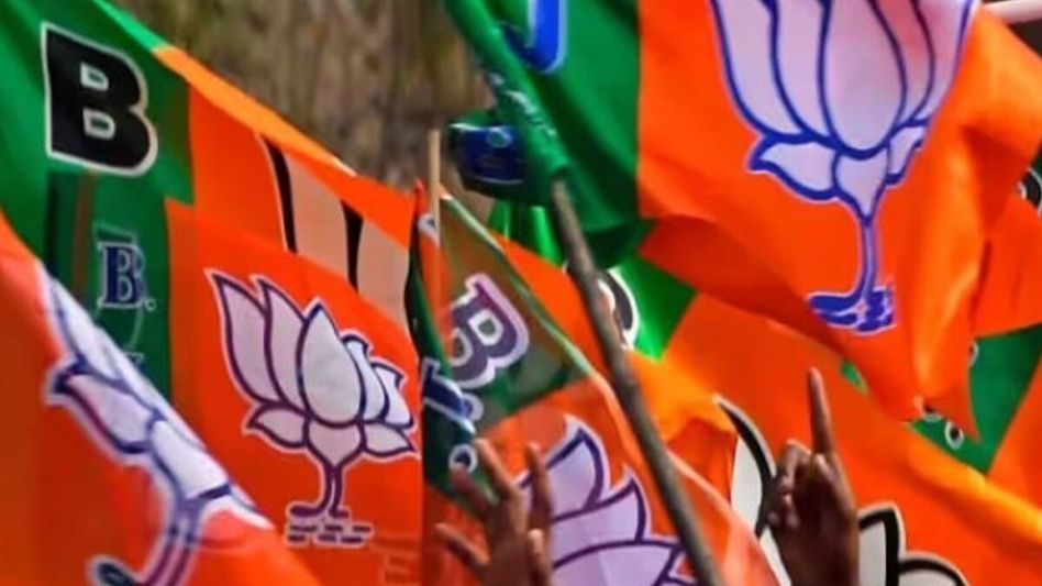 মুর্শিদাবাদের মুসলিম বেল্টে গেরুয়া ঝড়, সুতি-১ পঞ্চায়েত সমিতি দখল BJP-র মুর্শিদাবাদের মুসলিম বেল্টে গেরুয়া ঝড়, সুতি-১ পঞ্চায়েত সমিতি দখল BJP-র