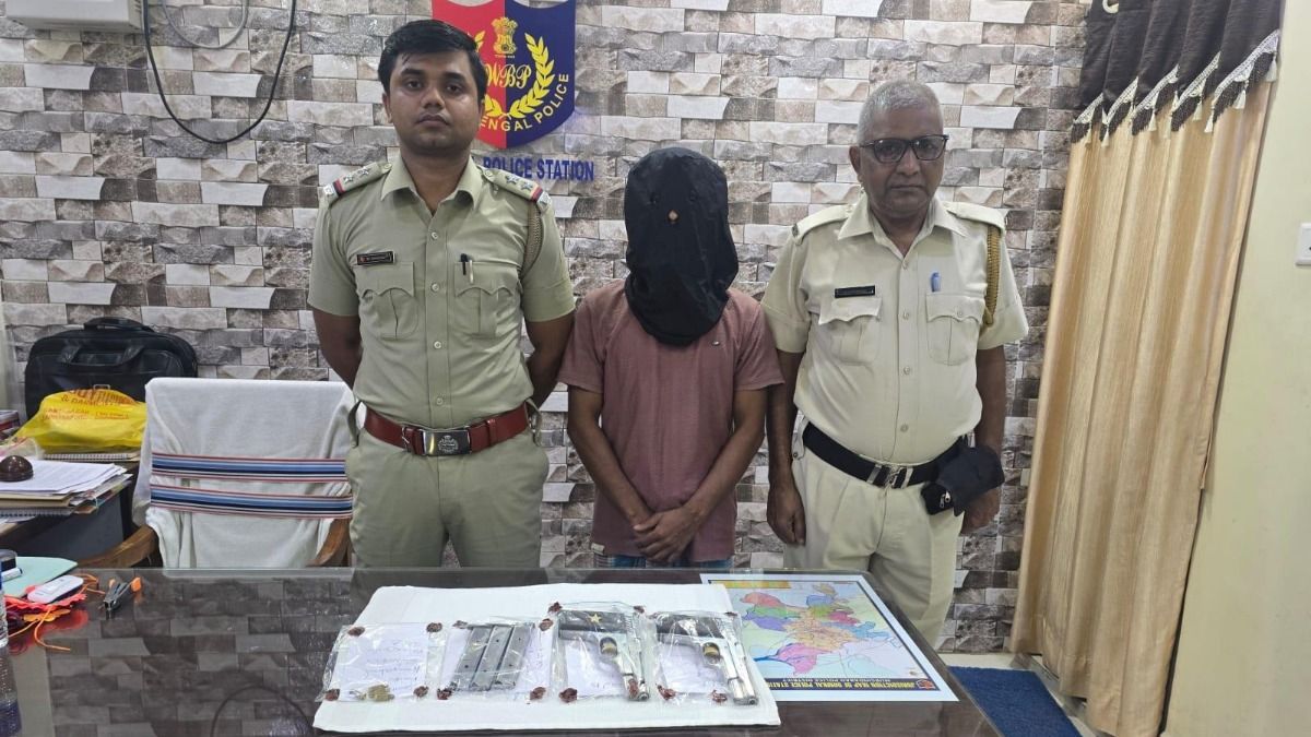 ফের বেআইনি অস্ত্রের খোঁজ পাওয়া গেল মুর্শিদাবাদে, উদ্ধার কার্তুজ-সহ ৩টি ম্যাগাজিন 