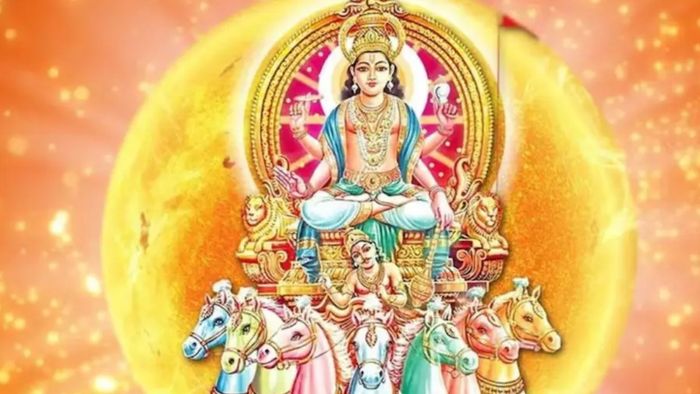 মাসের শেষে নক্ষত্র পরিবর্তন করবেন সূর্যদেব
