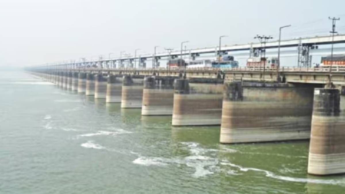 এবার ফরাক্কা থেকে ছাড়া হবে জল? ভারী বৃষ্টির মাঝেই আপডেট দিলেন GM