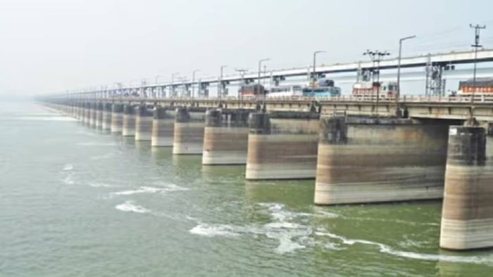 ফরাক্কা ব্যারেজ থেকে জল ছাড়া হবে?
