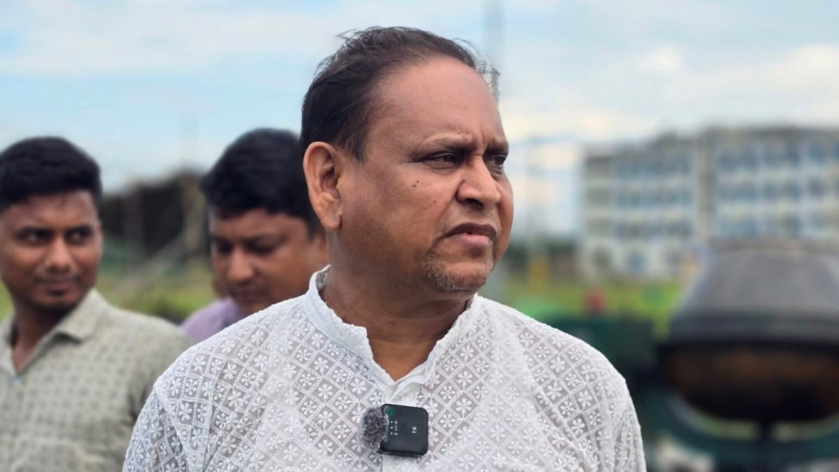 সময়ের আগেই পুলিশের কাছে হাজিরা হুমায়ুনের, প্রাণহানির আশঙ্কা AJUP নেতার