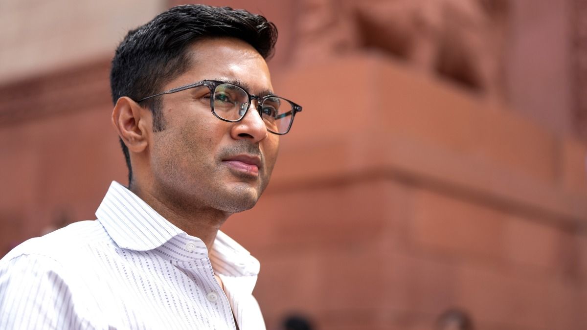 'অনেকের চিন্তা ছিল...' কলকাতায় ফিরে কাদের টার্গেট করলেন অভিষেক?