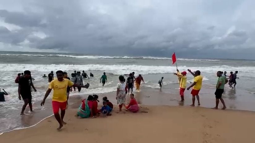 দেশের একাংশে ঘন কালো মেঘ, শেষলগ্নে বর্ষা কি আরও খেল দেখাবে? IMD-র স্যাটেলাইট ইমেজ রইল