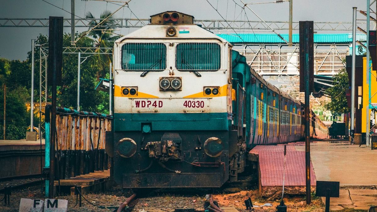 শিয়ালদা থেকে খুর্দা, ভাইজ্যাক যাওয়ার স্পেশাল ট্রেনের ঘোষণা, কবে থেকে চলবে? সুবিধা পুরী যাওয়ার