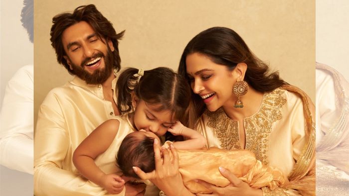 নবমীর সন্ধ্যায় ছোট মেয়েকে প্রকাশ্যে আনলেন দীপিকা-রণবীর