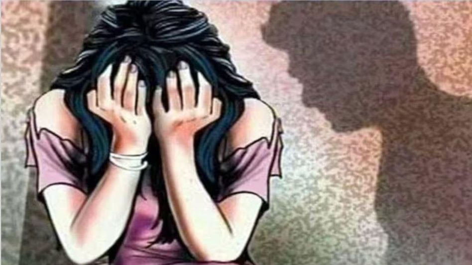 দশেরার দিন ভয়ঙ্কর ঘটনা, কিশোরীকে গণধর্ষণ ৩ নাবালক সহ ৭ জনের দশেরার দিন ভয়ঙ্কর ঘটনা, কিশোরীকে গণধর্ষণ ৩ নাবালক সহ ৭ জনের