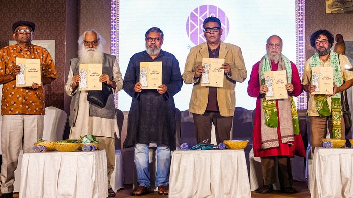 ২০২৫ সালে চারুকলা উত্সবে ইন্দ্রনীল সেন ও অন্যান্য বিশিষ্টরা - পিটিআই ফাইল ছবি