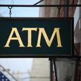 Canara Bank New Rules: ATM से पैसे निकालने पर बढ़ा Charge, जानें कितना देना होगा