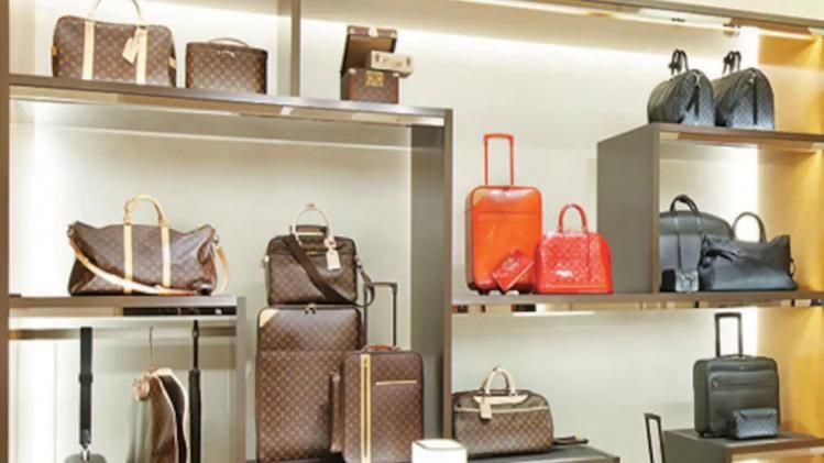 LOUIS VUITTON वर्ल्ड फेमस लग्जरी फैशन 